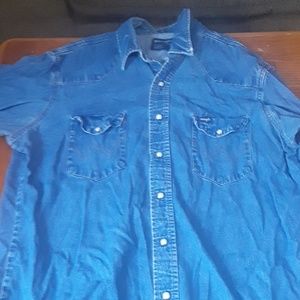 Wrangler button up